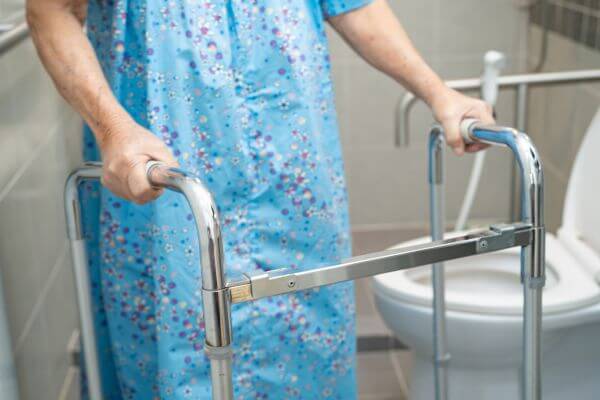 aumento autoestima adaptar baño personas mayores