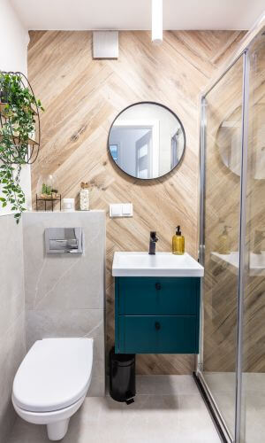 Baño que no cumple con medidas mínimas para espacio funcional